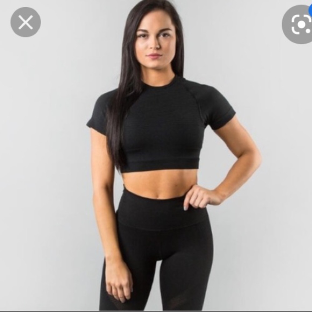 ✨🖤 ALPHALETE REVIVAL CROP TOP 🖤✨